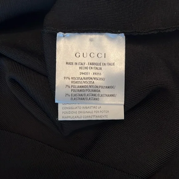 Gucci gorgeous cocktail black dress with gold brooch. Size M in as new condition - Picture 5 of 7